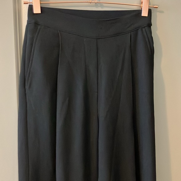 NWOT Spanx Crepe Pleated Trouser Wide Leg Sz XS - Picture 3 of 8